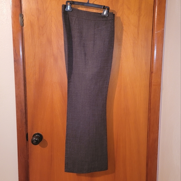 Alfani Woman's 2-Piece Pant Suit Size:8 Charcoal - Picture 4 of 6